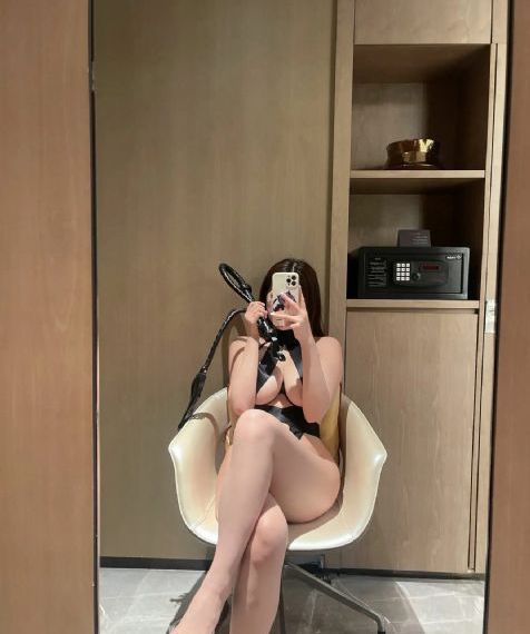 丰满的岳和女婿电影在线观看