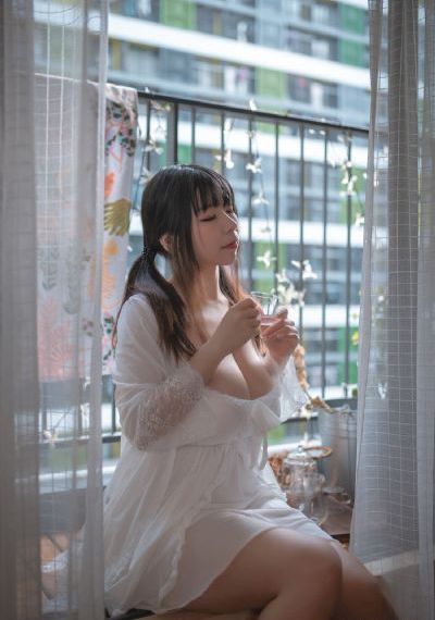 卿本佳人